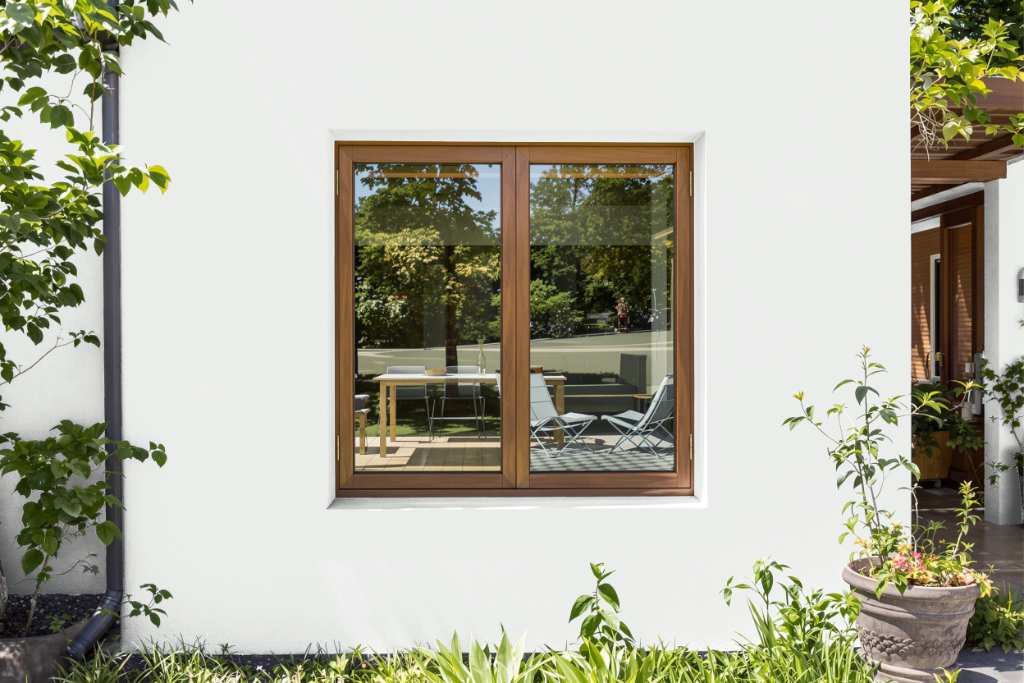 outdoor paint color with benjamin-moore decorator-s-white-oc-149